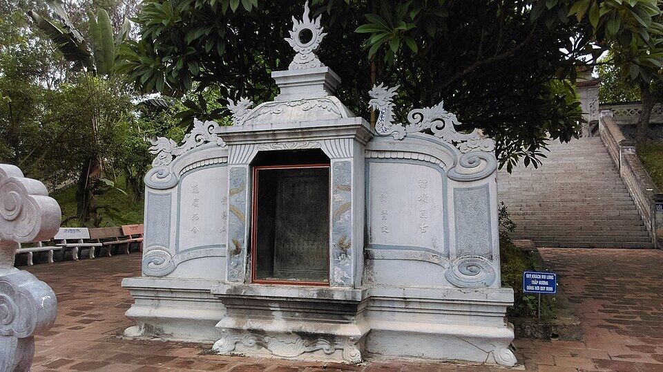 Đền Cuông