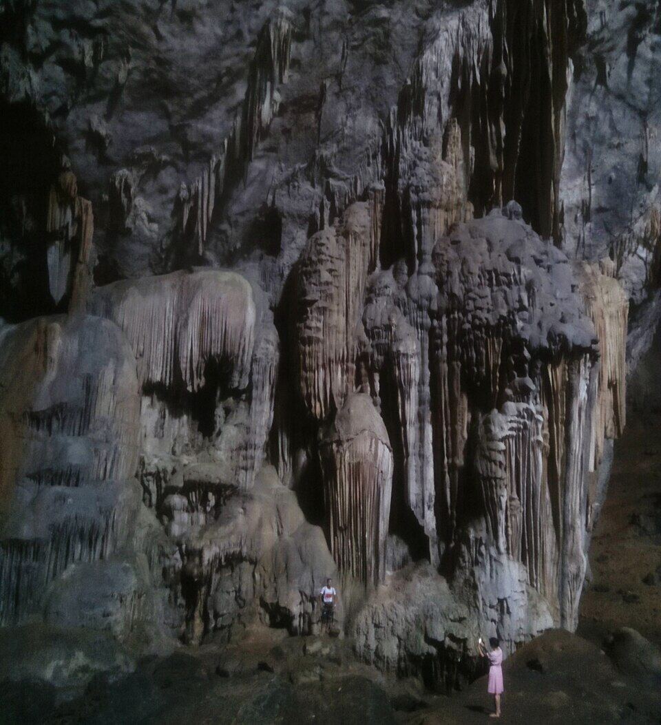 Hang Phượng Hoàng – Suối Mỏ Gà